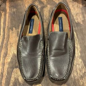 Tommy Hilfiger brown loafers size 10 🕺🏽